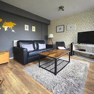 Modern Central Family-home For 6 Londra